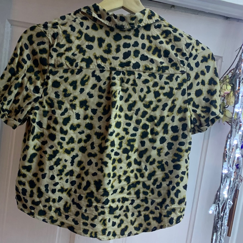 *Express* ~ Button Up Collared Crop Top - image 6